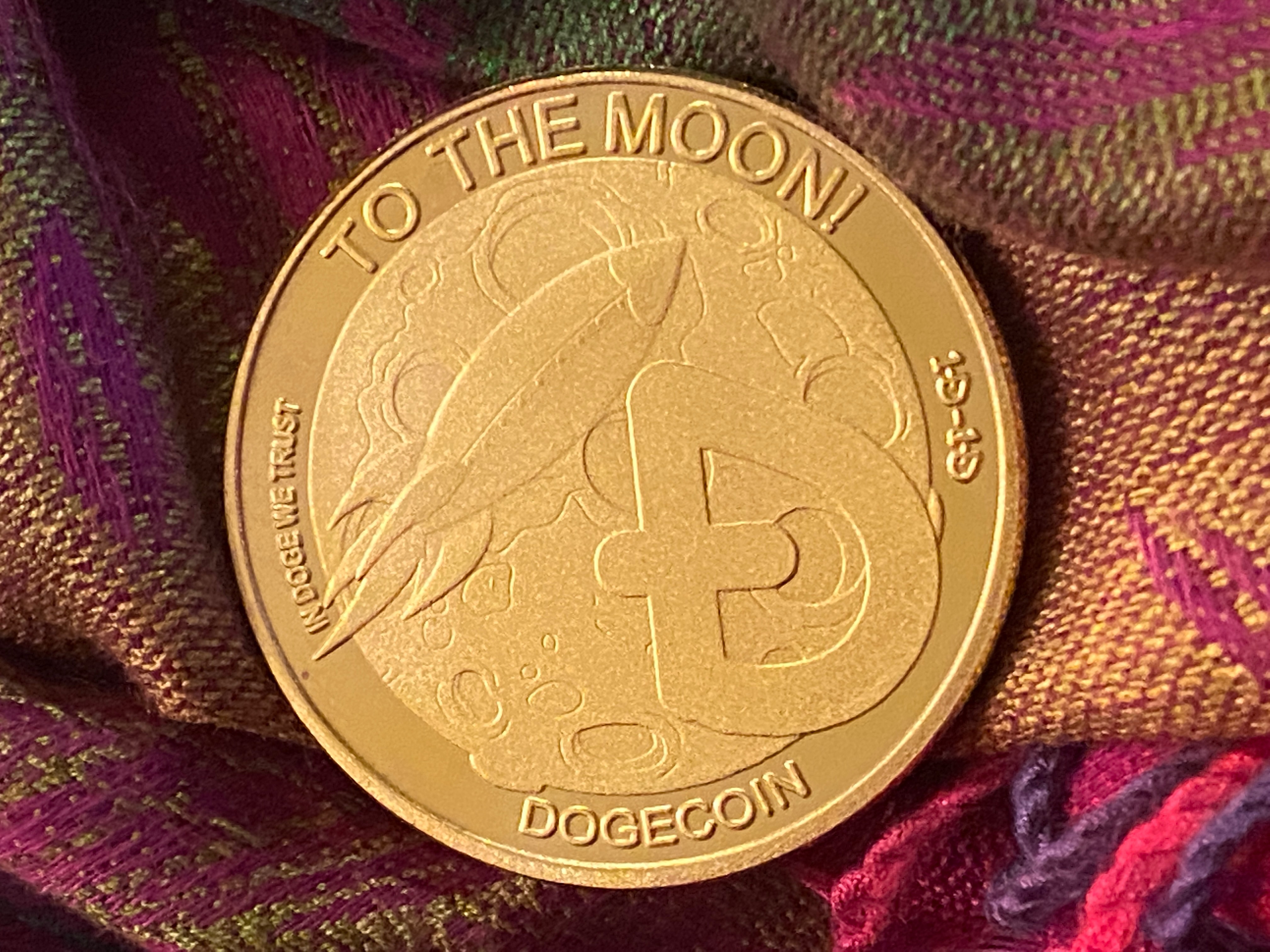 Gold DOGE COIN with TO THE MOON back.