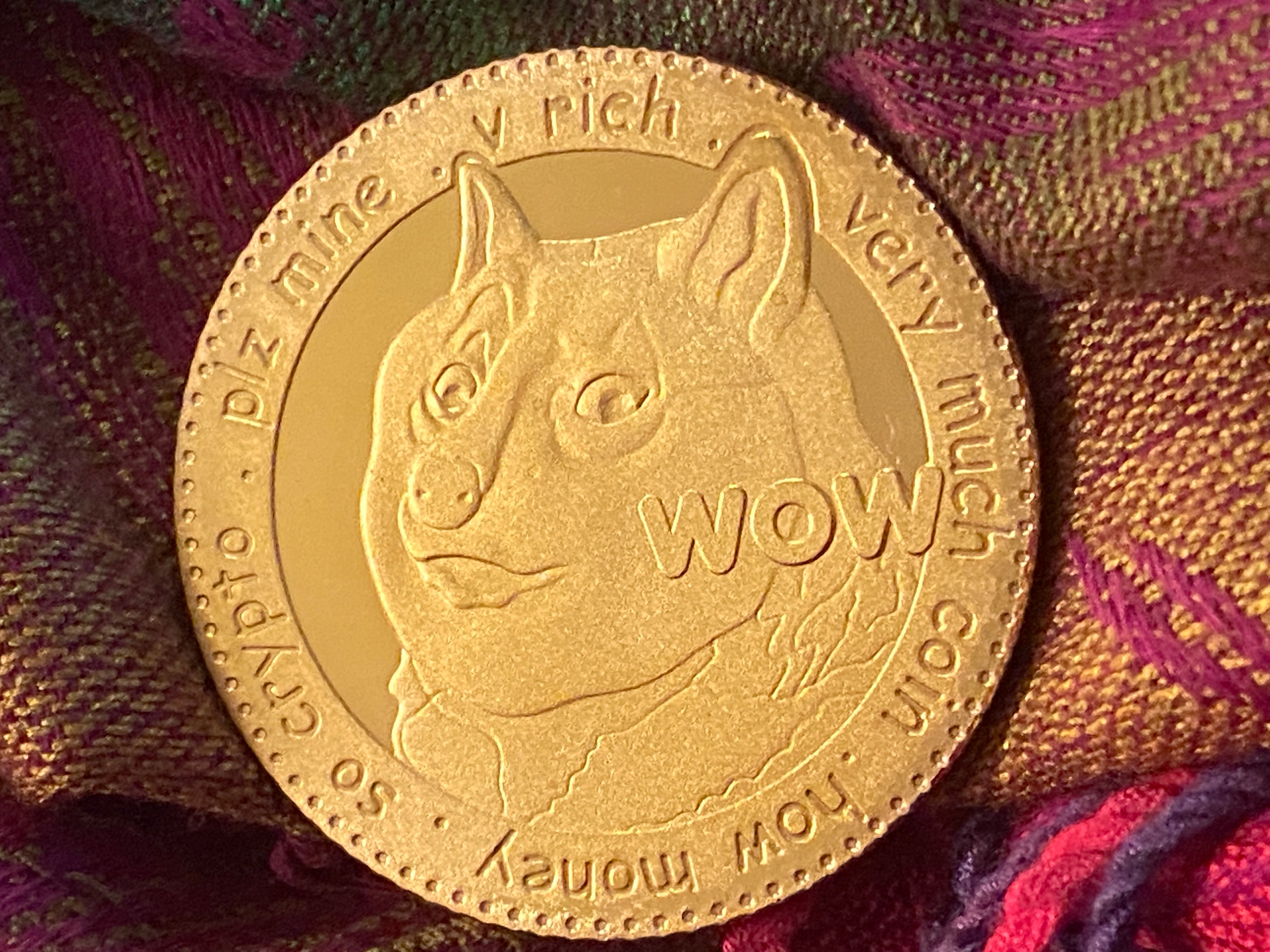 Gold DOGE COIN with TO THE MOON back.